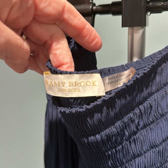 RAMY BROOK silk, navy, mini-skirt with gathered detailing at the waist.  Size XS - Picture 4 of 5